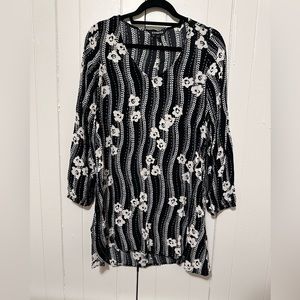 Express Black long-sleeve floral shift dress